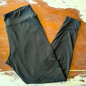 Black plus size leggings